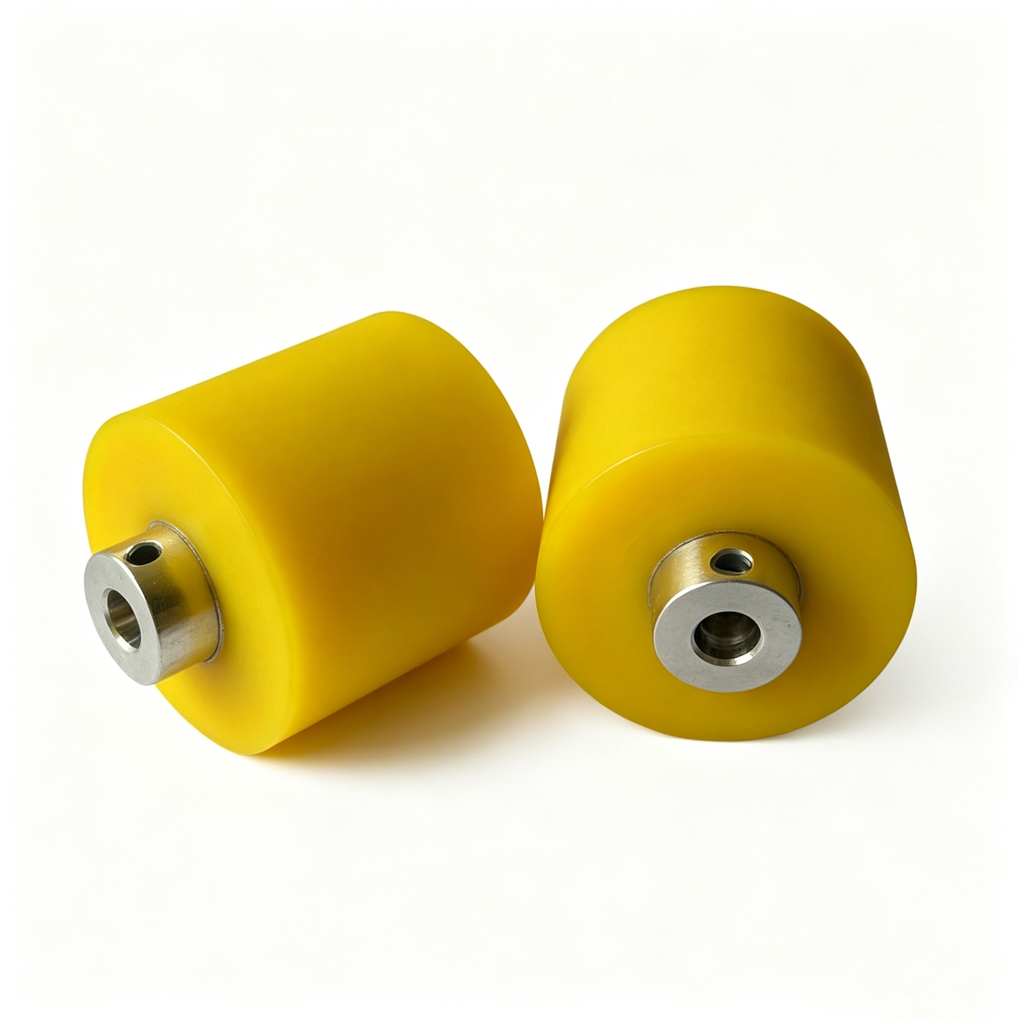 JP02_Tennis_Ball_Machine_Serving_01